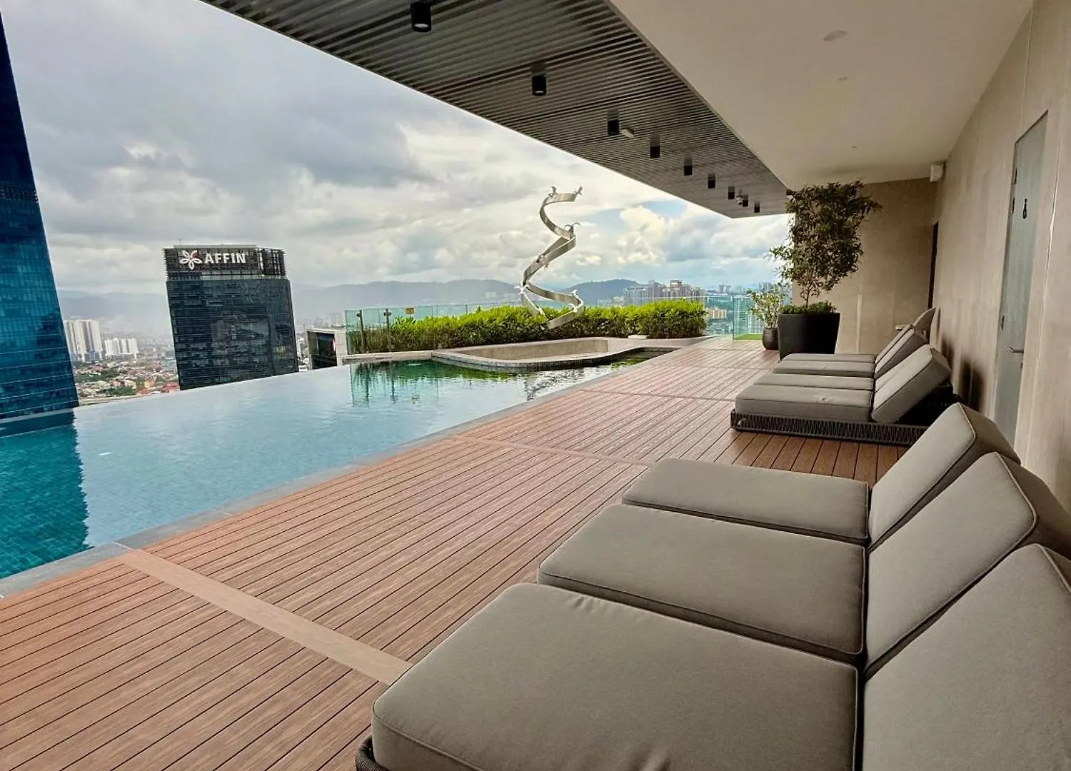 Core Residence Trx By Dynamic Suites Kuala Lumpur 0*,