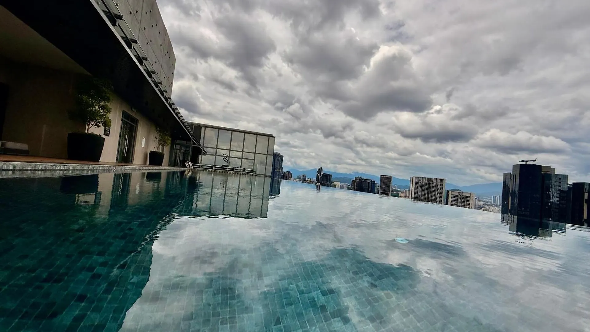 Core Residence Trx By Dynamic Suites Kuala Lumpur 0*,